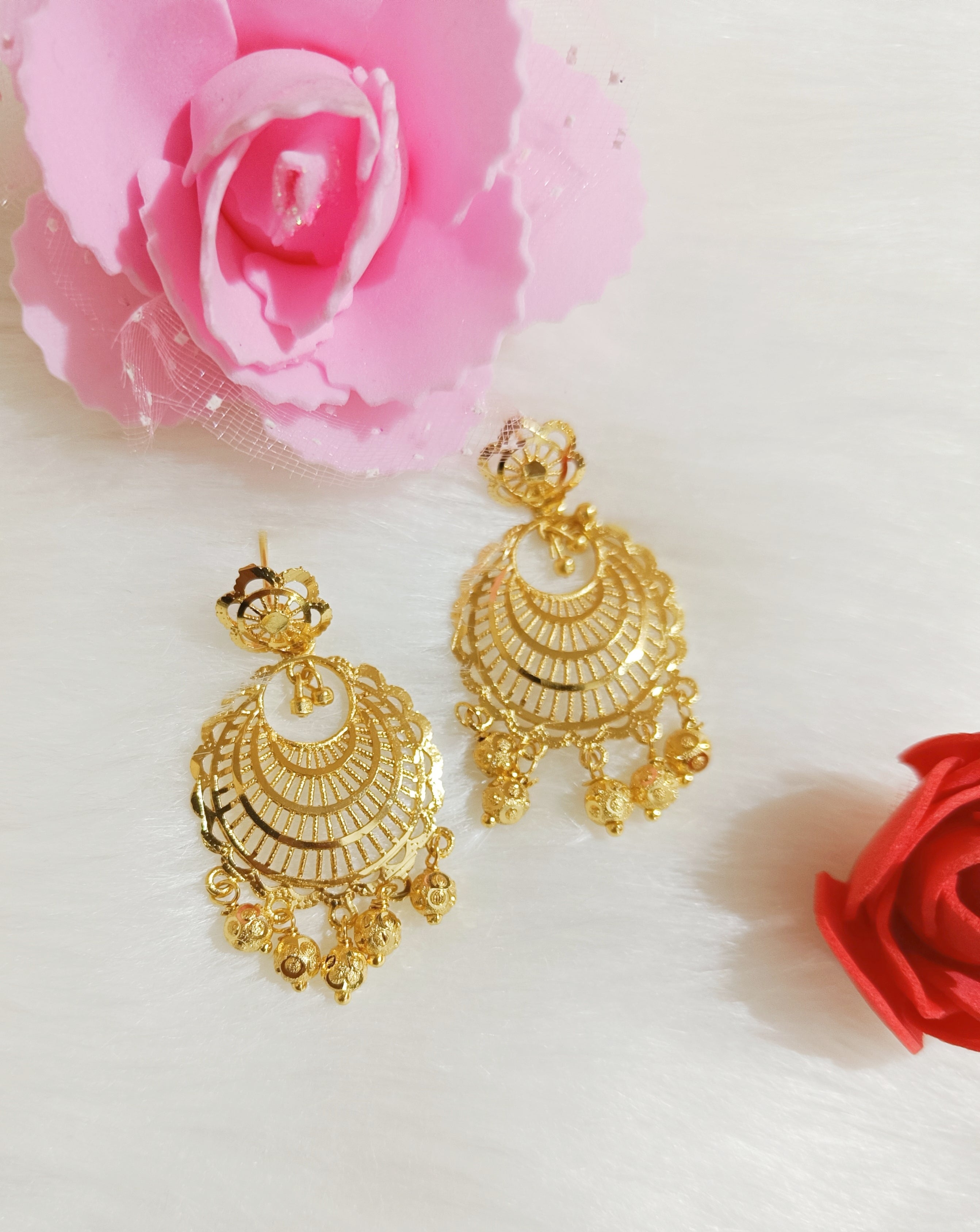 Charming Dangling Flower 21k Gold Bali Earrings – Andaaz Jewelers